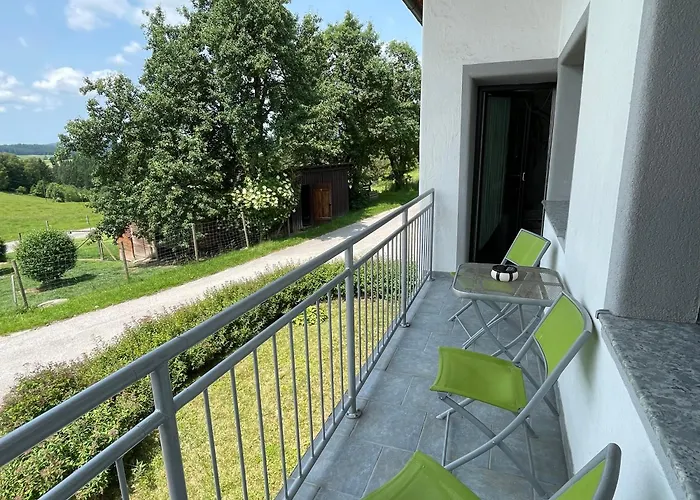 Haus Im Gruenen Prázdninový dům *